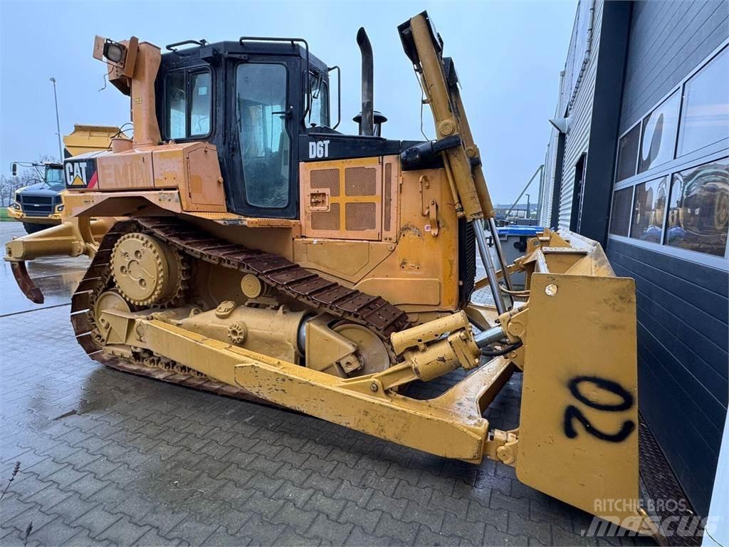 CAT D6T lánctalpas dózerek