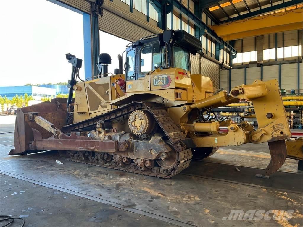 CAT D8T lánctalpas dózerek