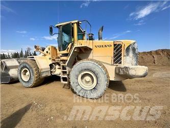 Volvo L180F Gumikerekes homlokrakodók