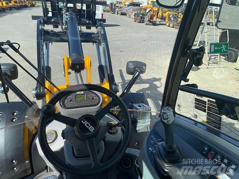 JCB 409 Gumikerekes homlokrakodók