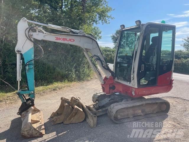 Takeuchi TB230 Közepes (midi) kotrók 7 t - 12 t
