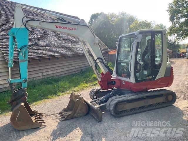 Takeuchi TB250 Közepes (midi) kotrók 7 t - 12 t