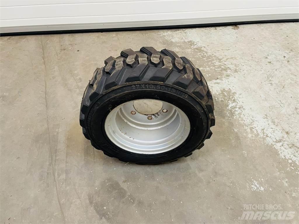  27X10,5X15 Gumiabroncsok, kerekek és felnik