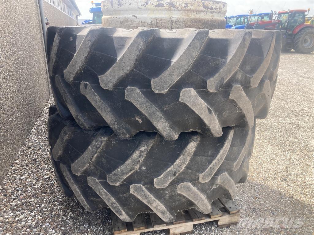  580/70-38 Gumiabroncsok, kerekek és felnik