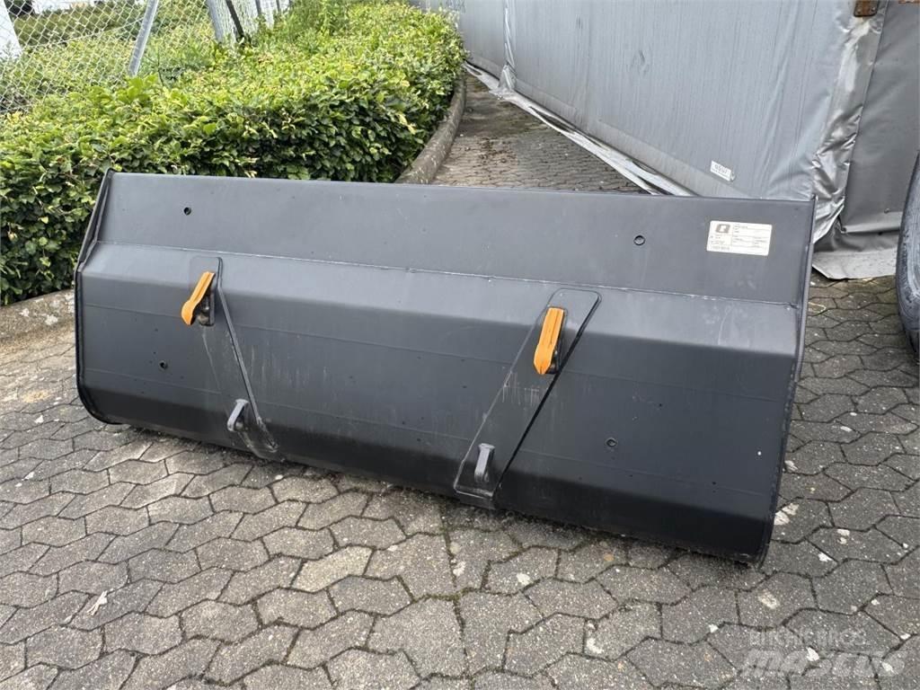 Ålö VL 225 SKOVL Homlokrakodók és kotrók