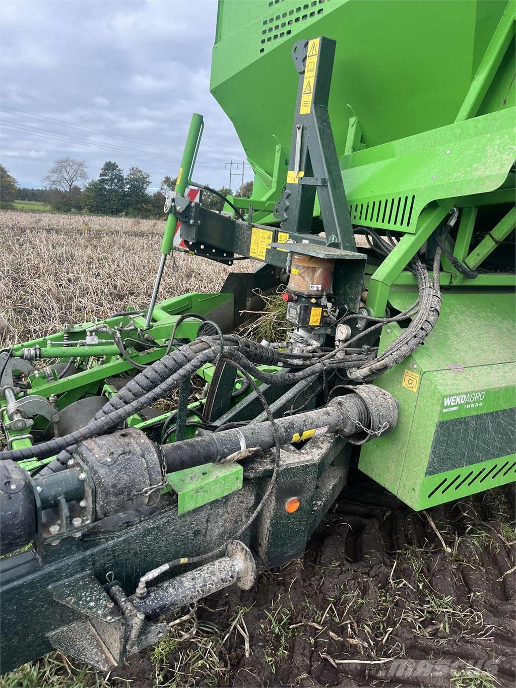 AVR 9200 CR Burgonya kombájnok és kiszedők