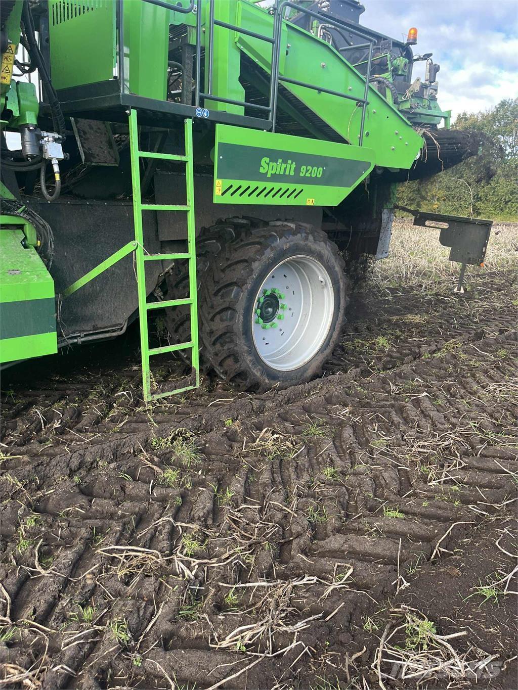 AVR 9200 CR Burgonya kombájnok és kiszedők