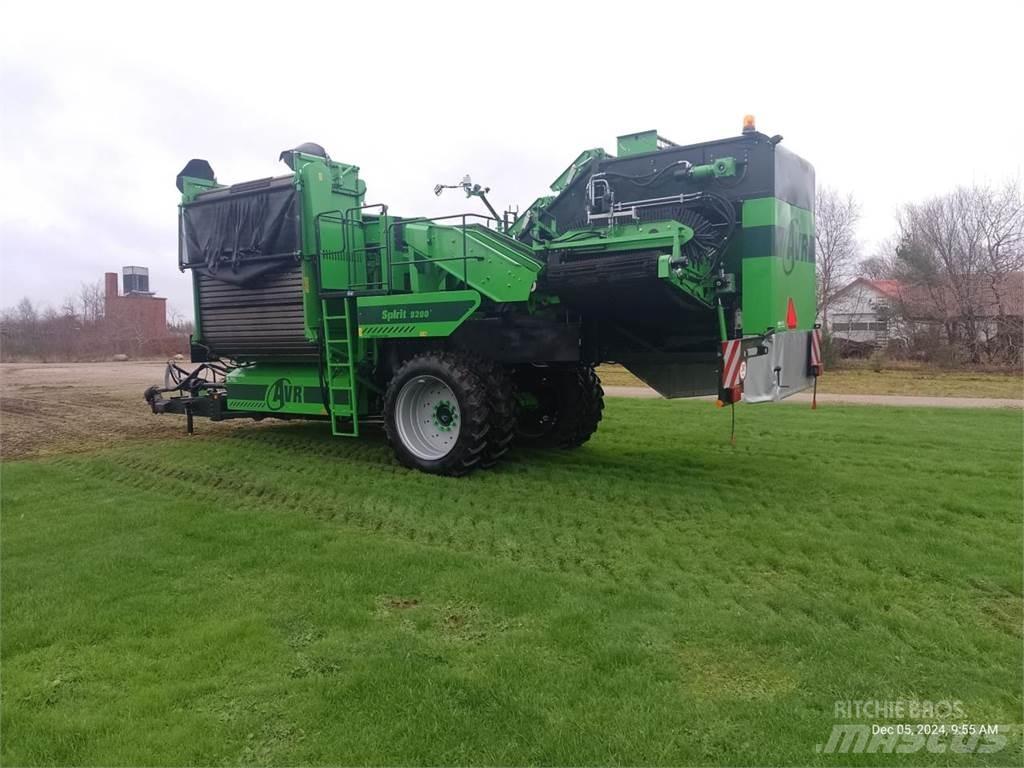 AVR SPIRIT 9200 Burgonya kombájnok és kiszedők