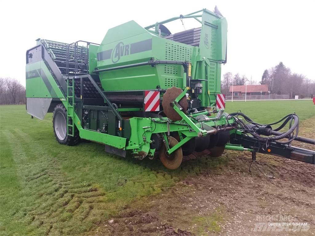 AVR SPIRIT 9200 Burgonya kombájnok és kiszedők