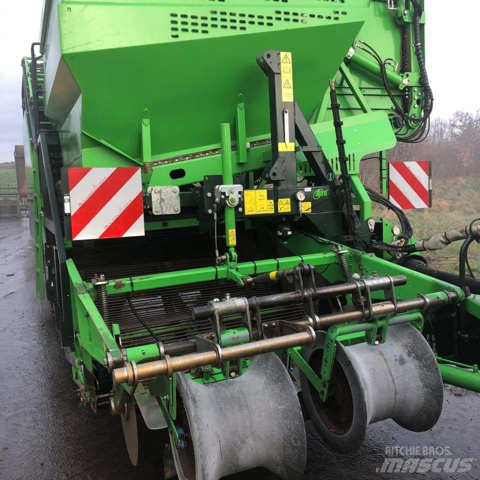 AVR SPIRIT 9200 Burgonya kombájnok és kiszedők