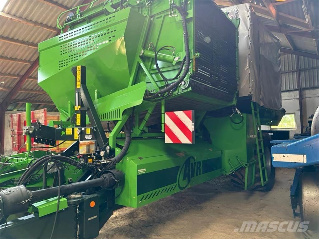 AVR SPIRIT 9200 Burgonya kombájnok és kiszedők