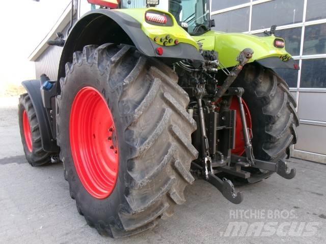 CLAAS AXION 800 Traktorok