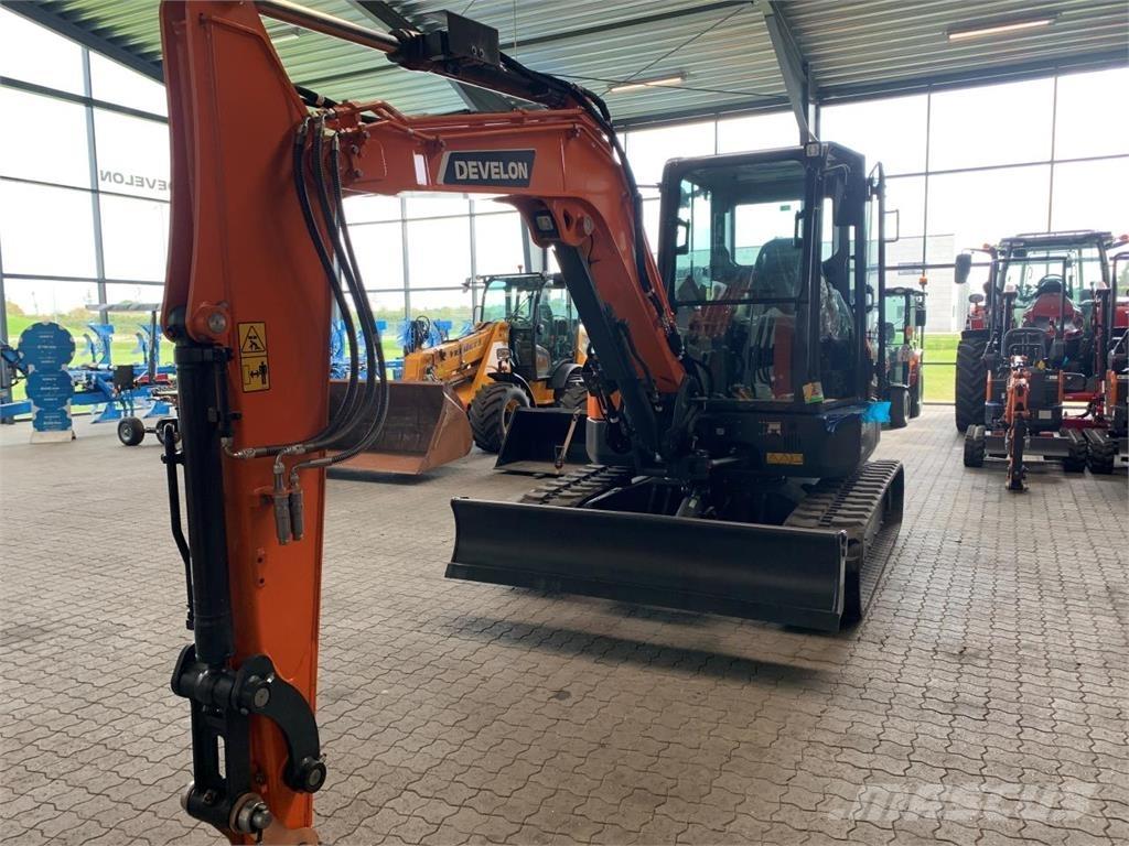 Develon DX63-7 Lánctalpas kotrók