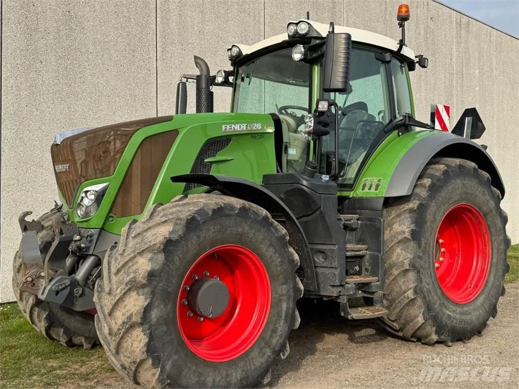 Fendt VARIO 828 Traktorok