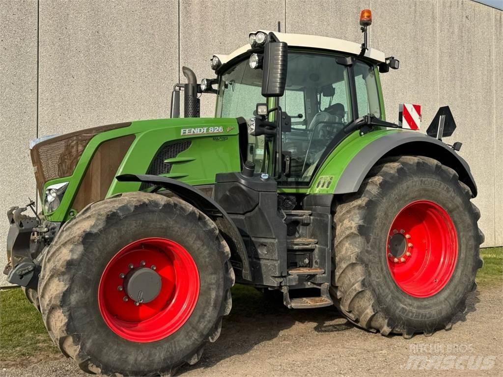 Fendt VARIO 828 Traktorok