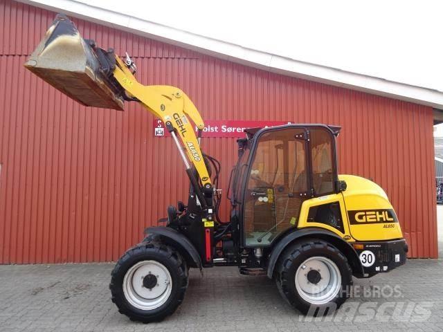 Gehl 650 Mini homlokrakodók