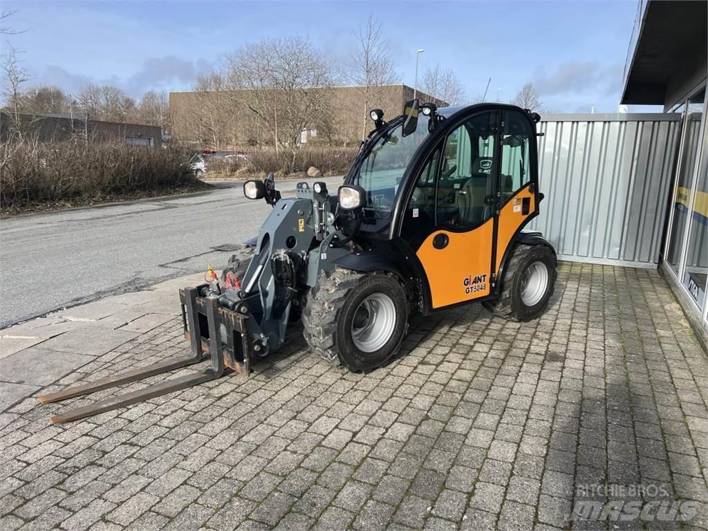 GiANT GT5048 Teleszkópos rakodók