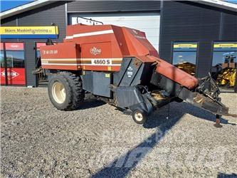 Hesston 4860S Szögletes bálázók