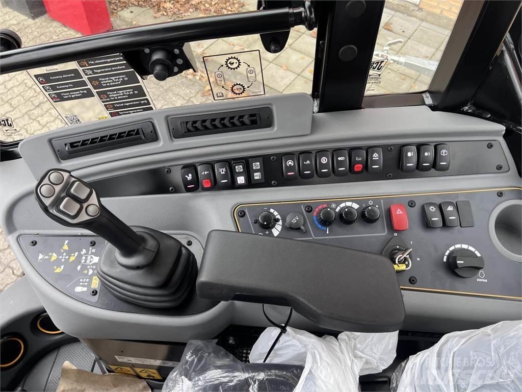 JCB 409 AGRI Gumikerekes homlokrakodók