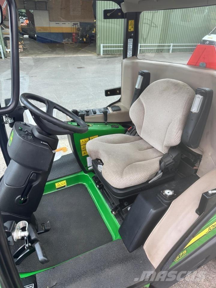 John Deere 1575 Kompakt traktorok