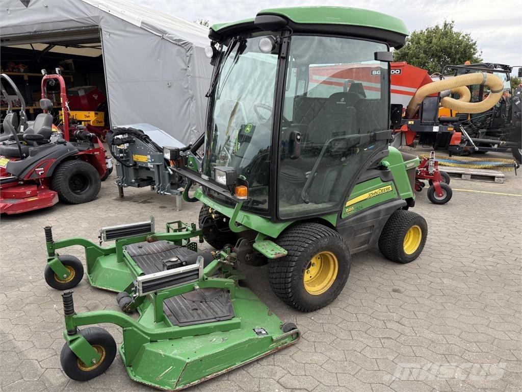John Deere 1585 Szerszámos kocsi