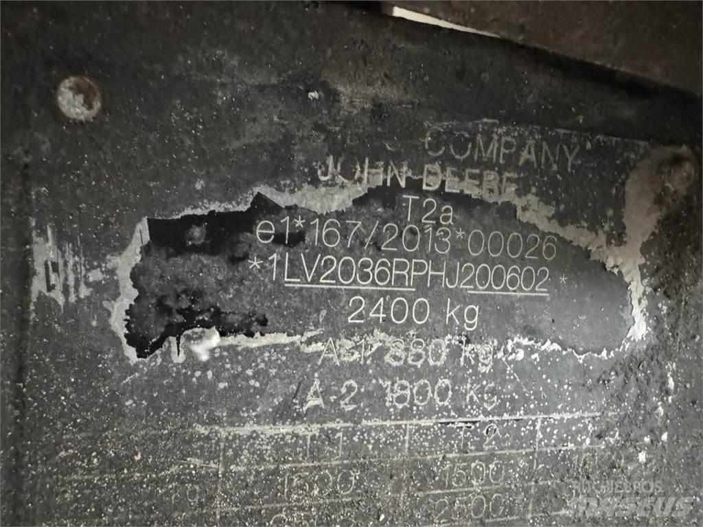 John Deere 2036R Kompakt traktorok