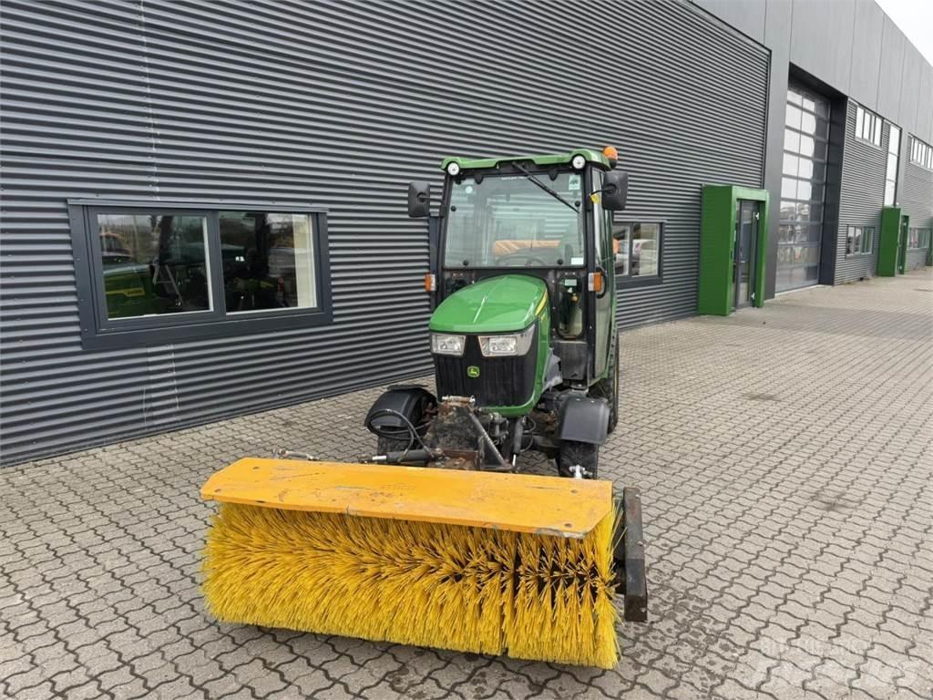 John Deere 2036R Kompakt traktorok