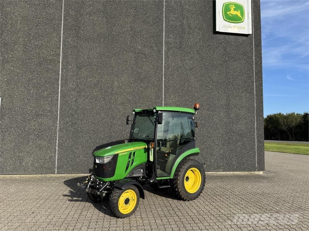 John Deere 2038R Kompakt traktorok