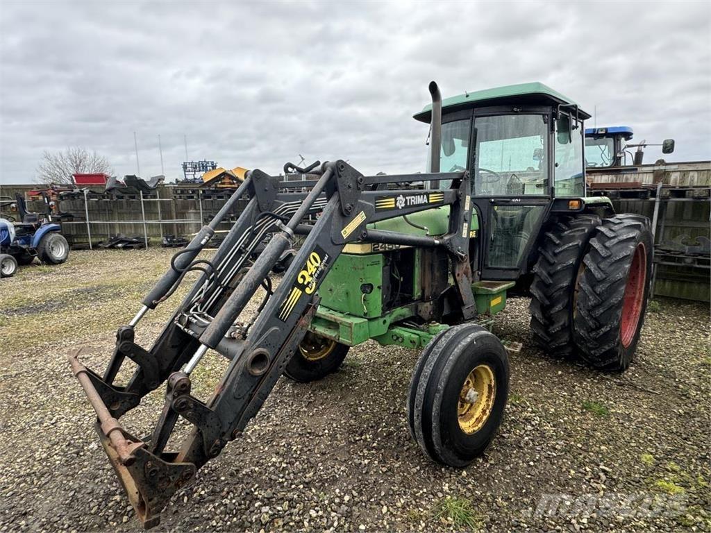 John Deere 2450 Traktorok