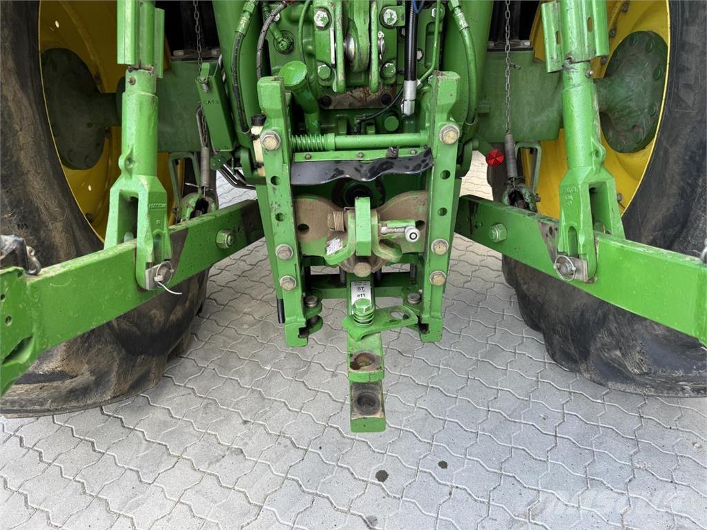 John Deere 6210R Traktorok
