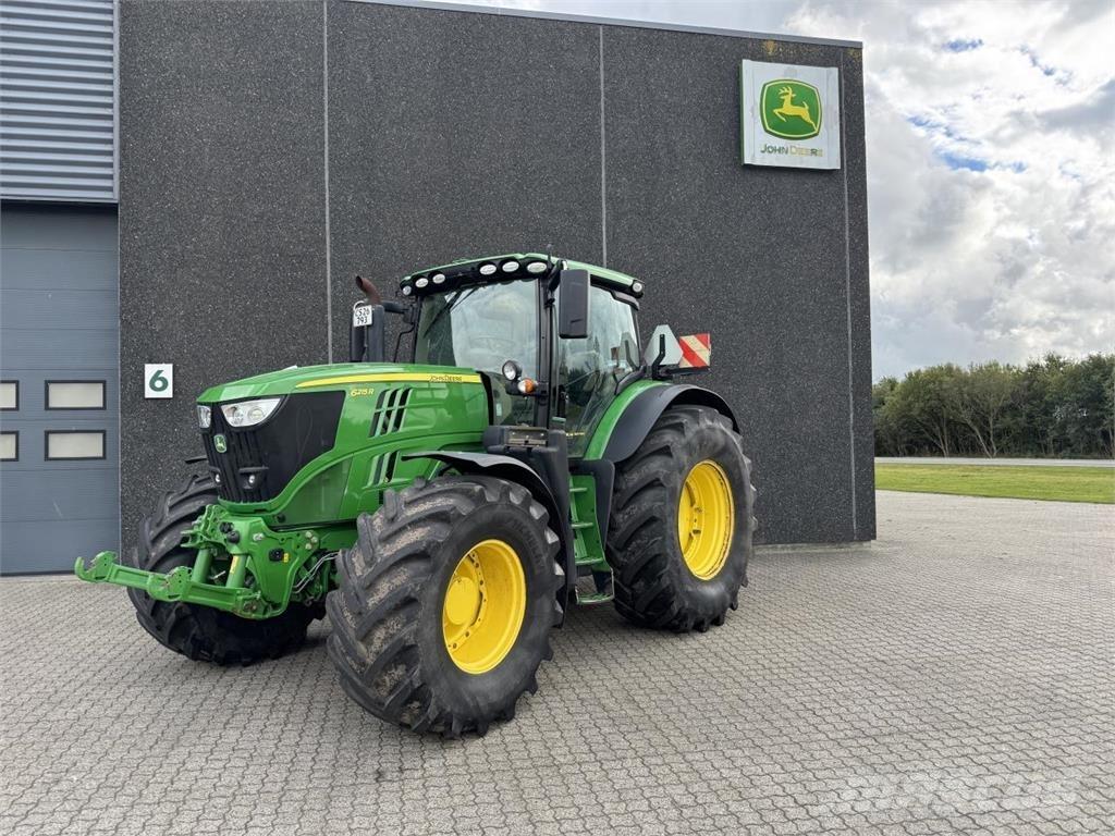 John Deere 6215R Traktorok