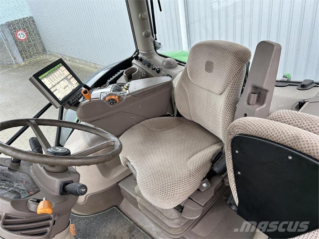 John Deere 6215R Traktorok