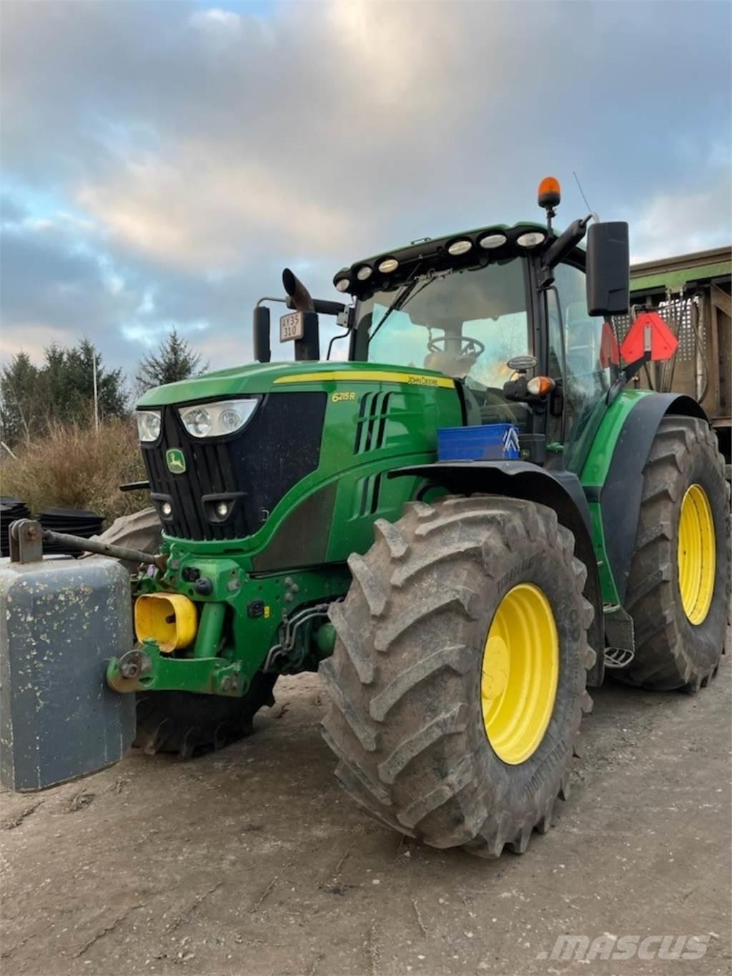 John Deere 6215R Traktorok