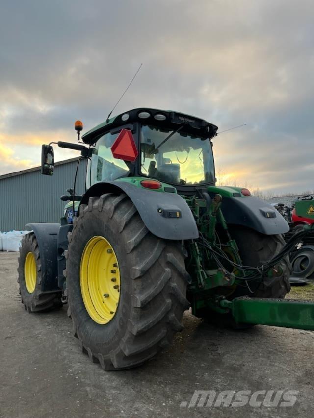 John Deere 6215R Traktorok