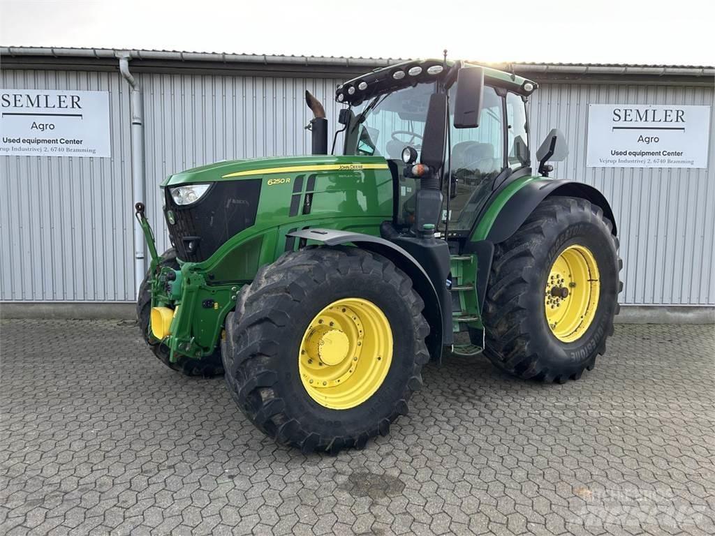 John Deere 6250R Traktorok