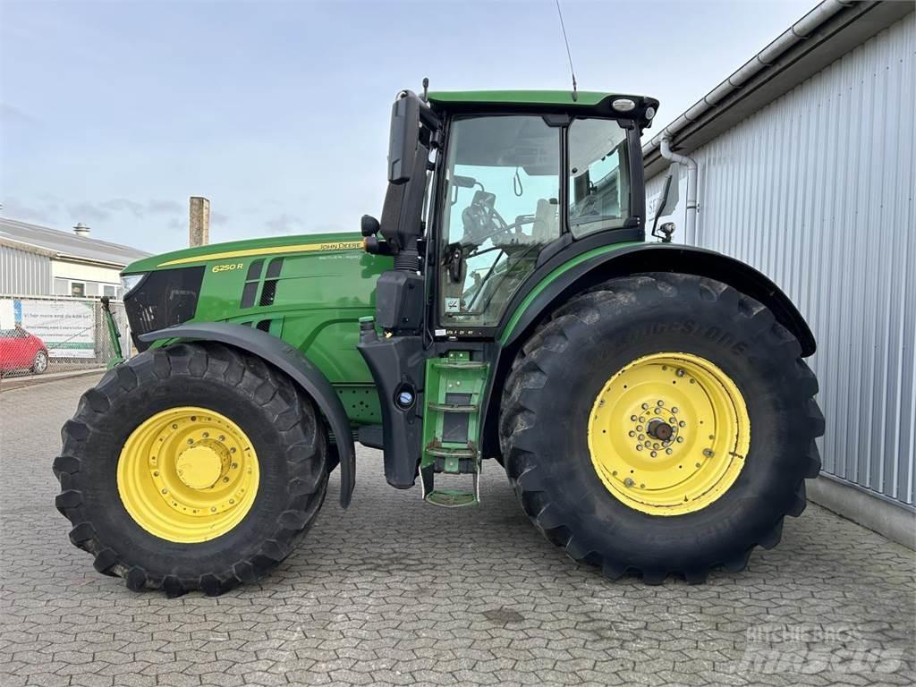 John Deere 6250R Traktorok