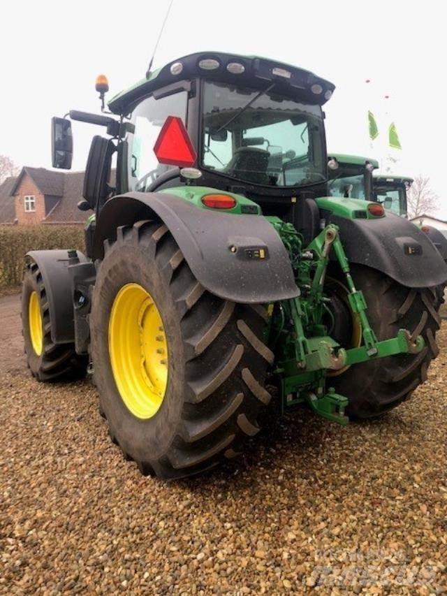 John Deere 6250R Traktorok