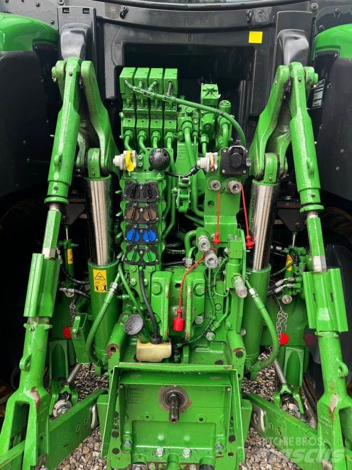 John Deere 6250R Traktorok