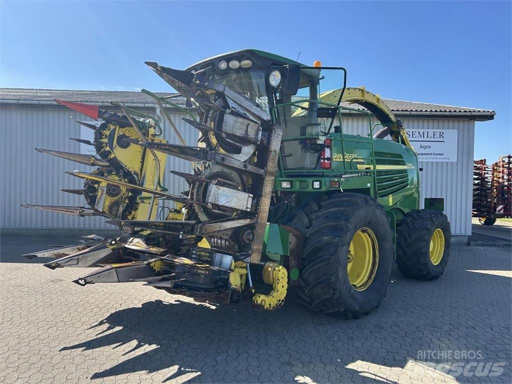 John Deere 7400 Szecskázók