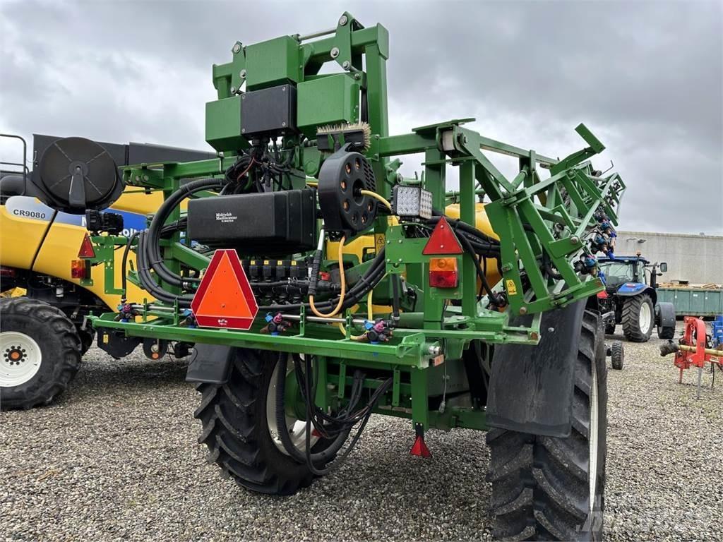 John Deere 740I Vontatott trágyaszórók