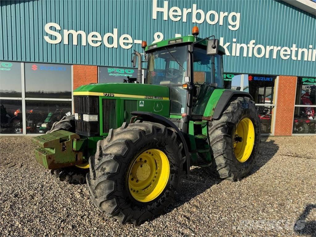 John Deere 7710 Traktorok