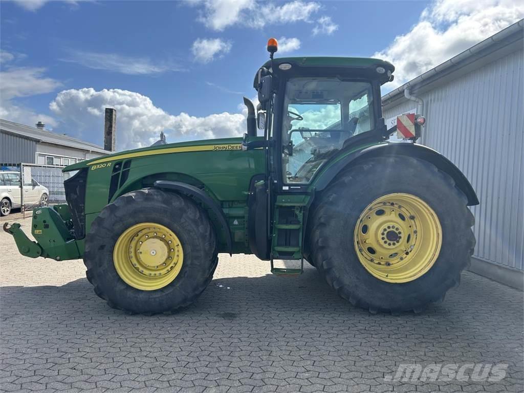 John Deere 8320R Traktorok