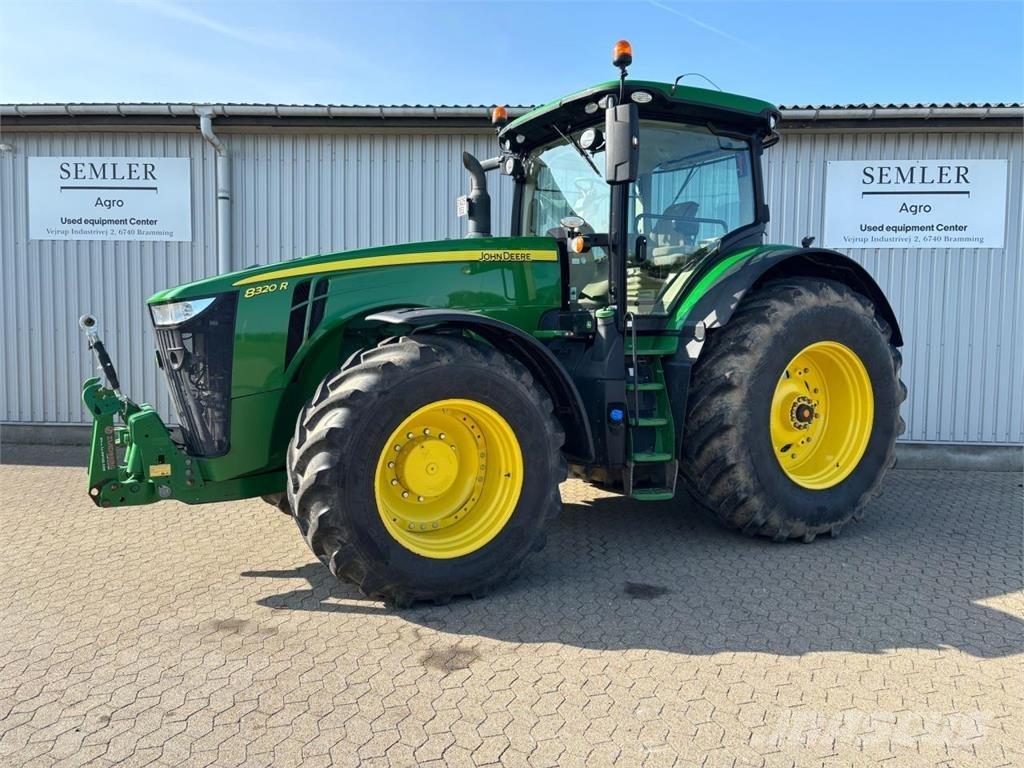 John Deere 8320R Traktorok