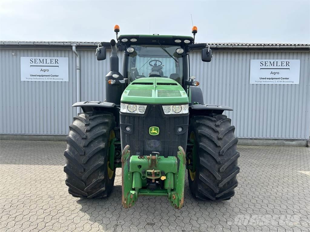 John Deere 8320R Traktorok