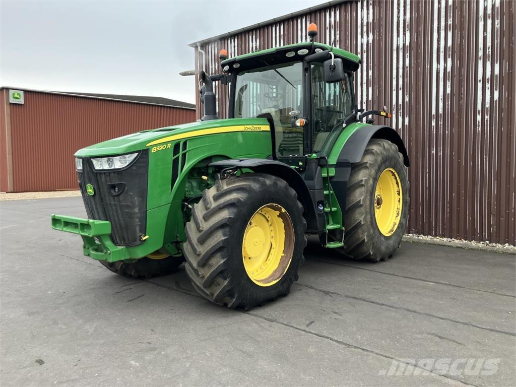 John Deere 8320R Traktorok
