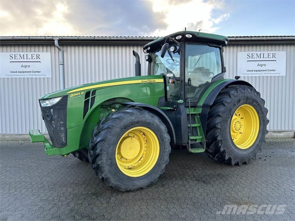 John Deere 8345R Traktorok
