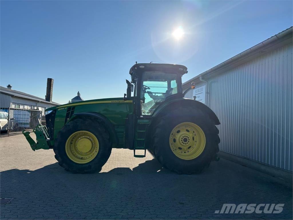 John Deere 8345R Traktorok