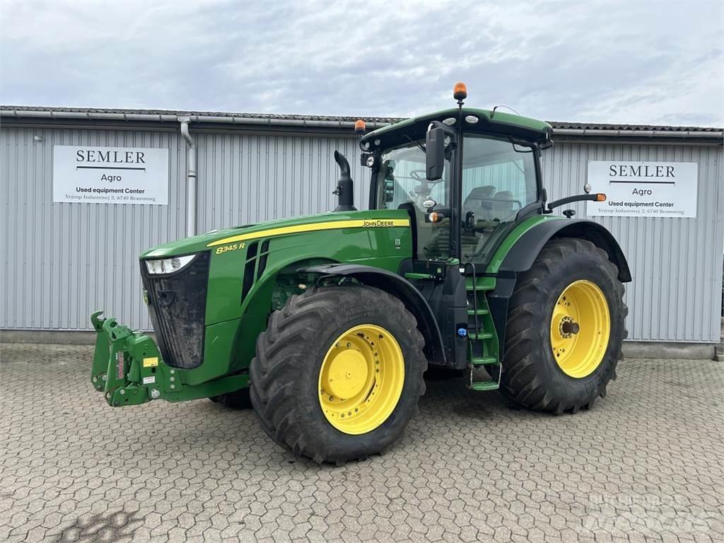 John Deere 8345R Traktorok