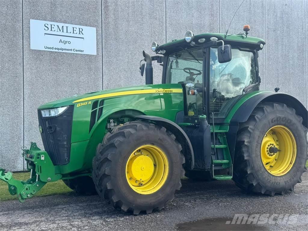 John Deere 8345R Traktorok