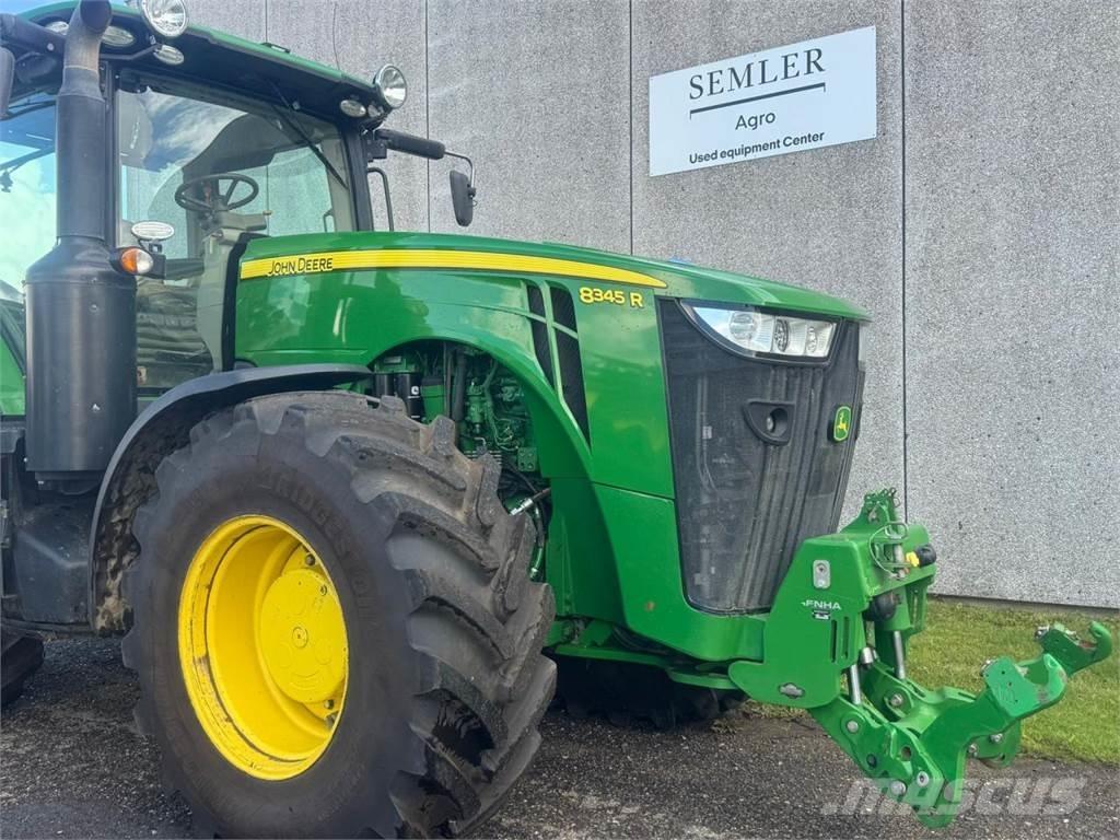 John Deere 8345R Traktorok